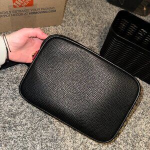 Angela Roi Grace Signet crossbody